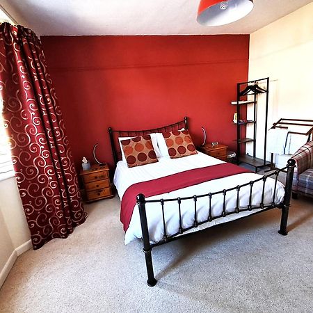 Quiet Comfortable Patcham Studio Free Parking Hallway Shared With Host Lejlighed Brighton Eksteriør billede