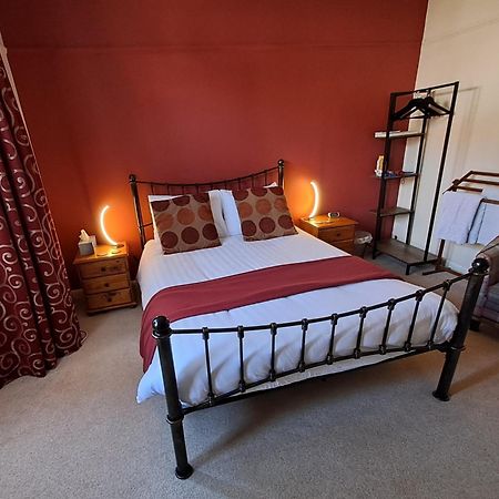 Quiet Comfortable Patcham Studio Free Parking Hallway Shared With Host Lejlighed Brighton Eksteriør billede