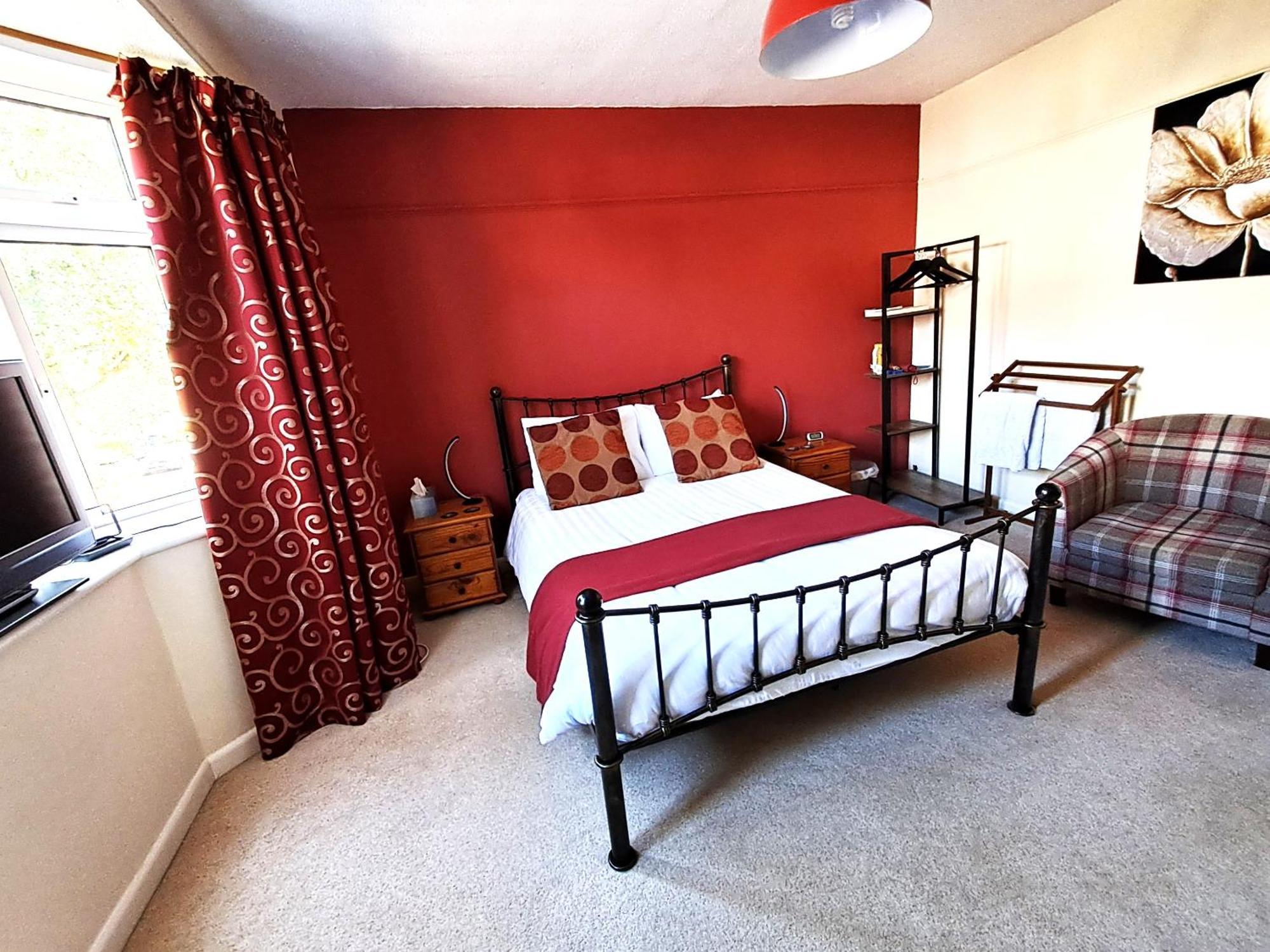 Quiet Comfortable Patcham Studio Free Parking Hallway Shared With Host Lejlighed Brighton Eksteriør billede