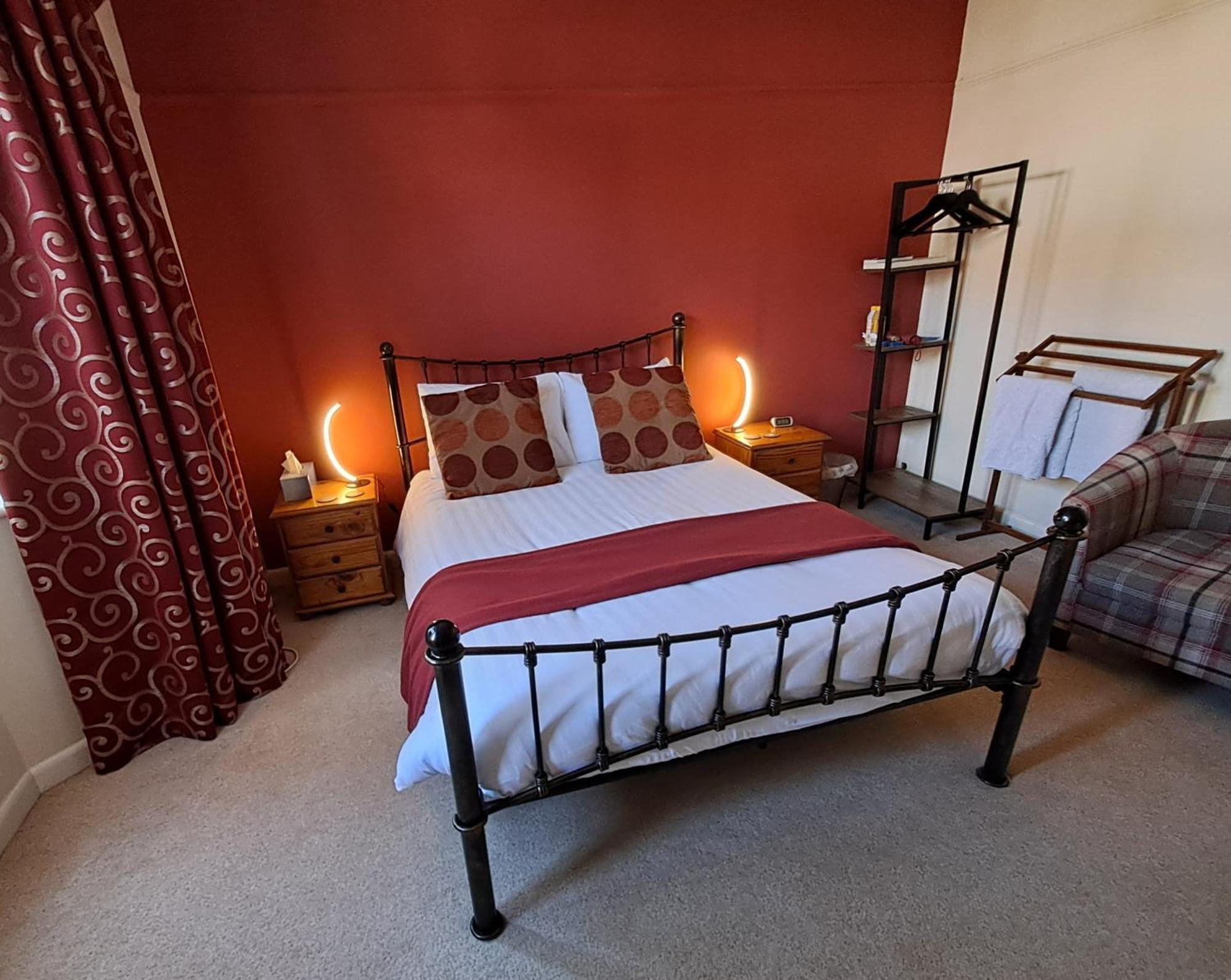 Quiet Comfortable Patcham Studio Free Parking Hallway Shared With Host Lejlighed Brighton Eksteriør billede